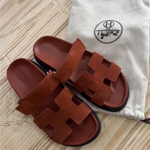 Hermès Chypre Techno sandals in maroon Muscavado suede goatskin